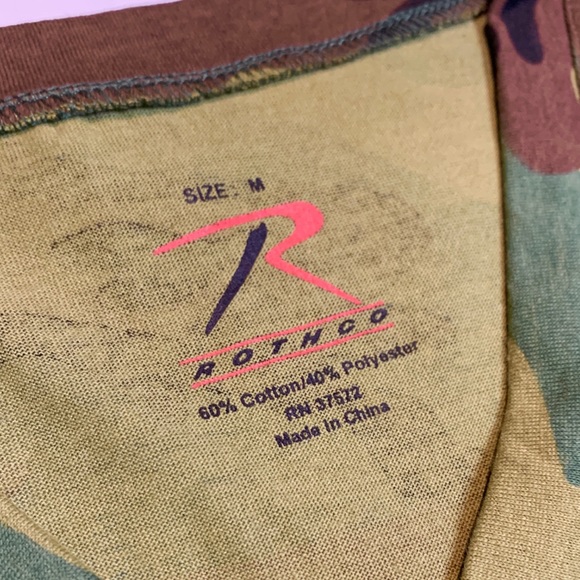 ⚡️ Women’s V-neck Camouflage tee - Picture 5 of 7